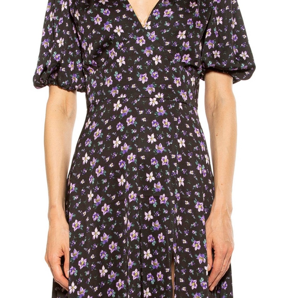 It’s a beautiful Alexa Adorno dress comes with tag it’s brand new